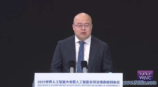 直击WAIC | MiniMax闫俊杰：未来AI一定会被掌持在多家公司的手中